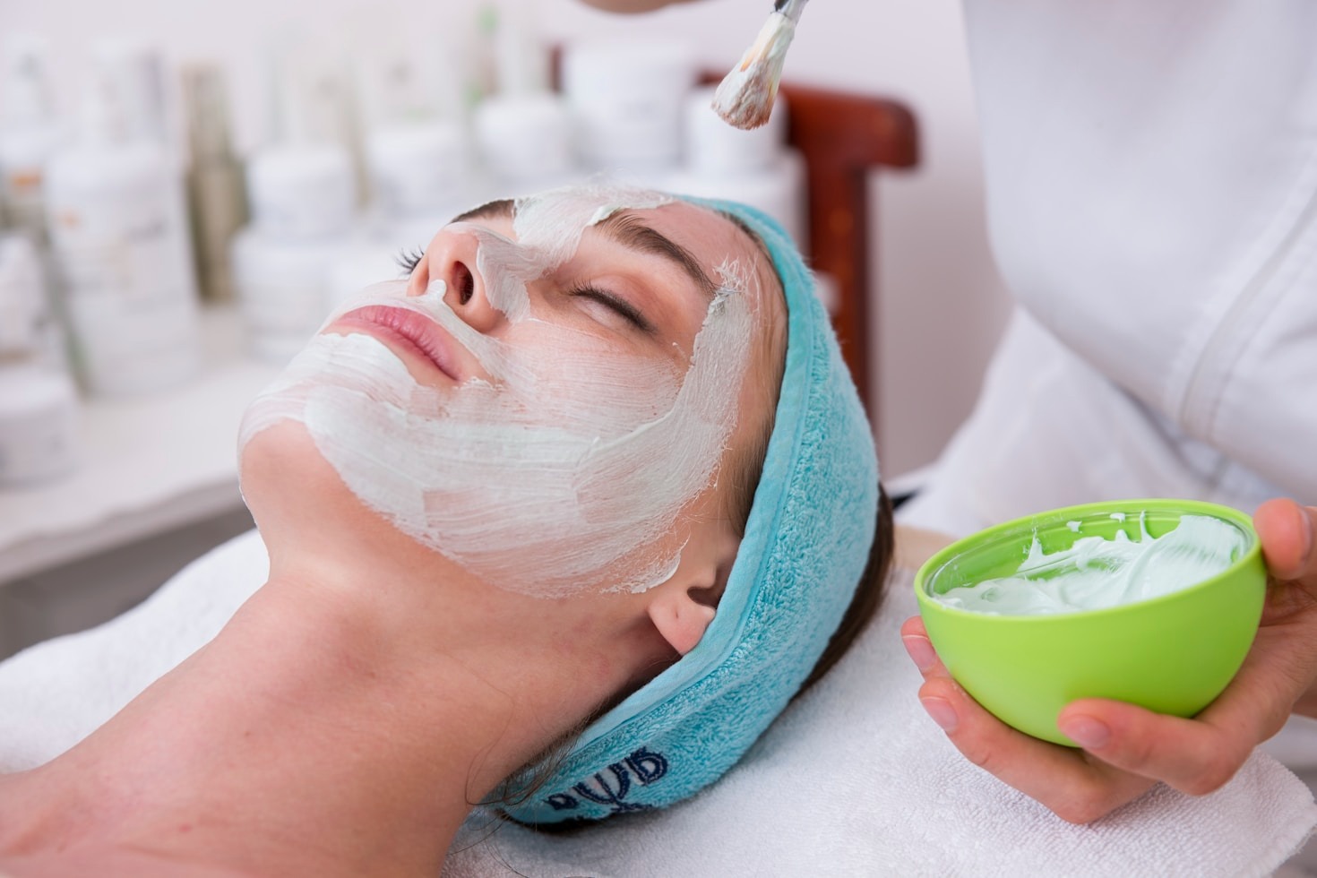 Expert Tips for Maintaining Healthy Hair Year-Round